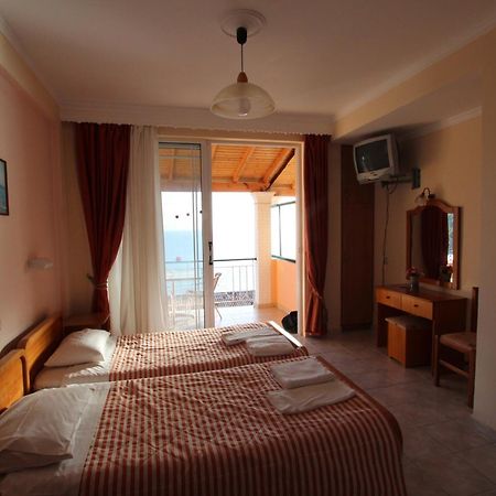 Lido Sofia Holidays Agios Gordios  Bilik gambar